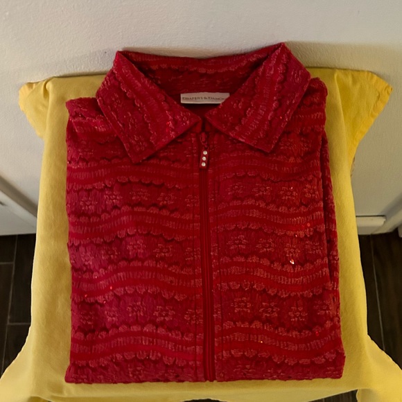 Draper’s & Damon’s petites zip up top (red w/sequins) Sz PM - Picture 10 of 10